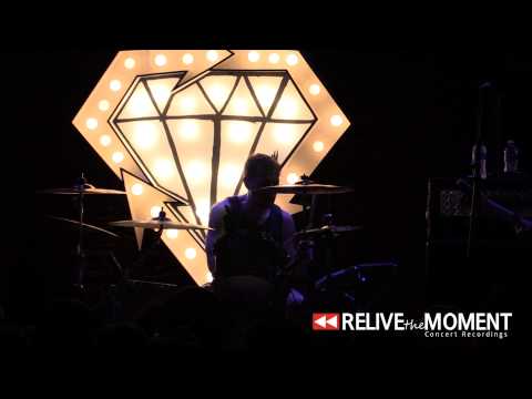 2014.03.27 Stick To Your Guns - D(I AM)OND (Live in Joliet, IL)