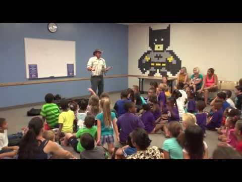 Meet a Gatorland Wrangler