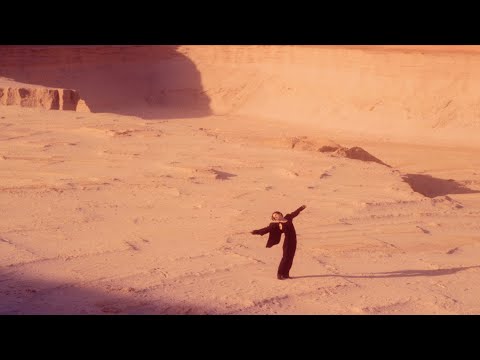 Christine and the Queens - rentrer chez moi (Official Video)