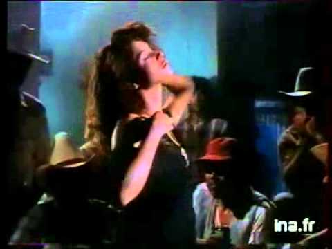 uomoclassico.com - Axe 1989 with Jack Guy and Kara Young