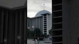Download lagu Indahnya Toleransi Masjid Istiqlal dan Gereja Katedral mp3