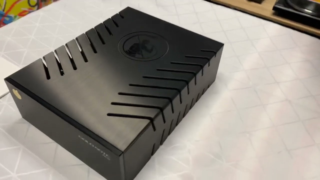Unboxing Gold Note PA-10 High-End Power Amplifier