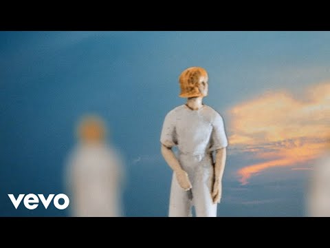 Fenne Lily - Dawncolored Horse (Official Lyric Video)