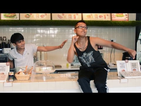 Pharrell Williams - Happy (Veg in Singapore)