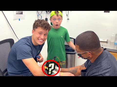Surprising My Mom With a TATTOO! (NOT CLICKBAIT)