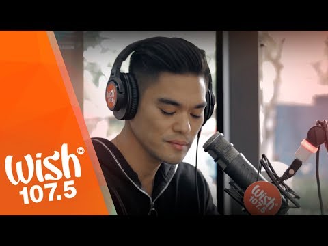 Jay R performs "Dito Lang Ako" LIVE on Wish 107.5 Bus