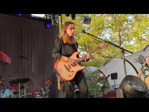 Julien Baker - Ringside (live Central Park Summerstage, NYC - 8/21/2022)