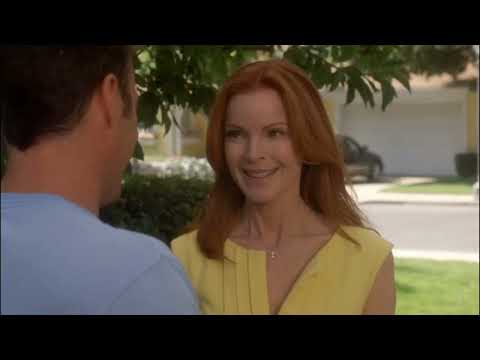 Bree Hits Juanita With Her Car - Desperate Housewives 7x02 Scene