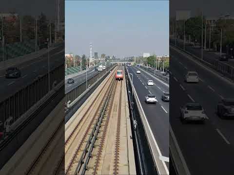 Metro de Santiago Línea 4A (AS02) en dirección a Estación La Granja
