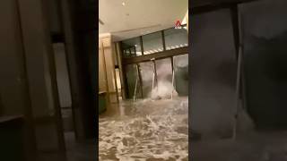 Download lagu Super Typhoon Ragasa: Seawaters smash through doors, flooding Hong Kong hotel mp3