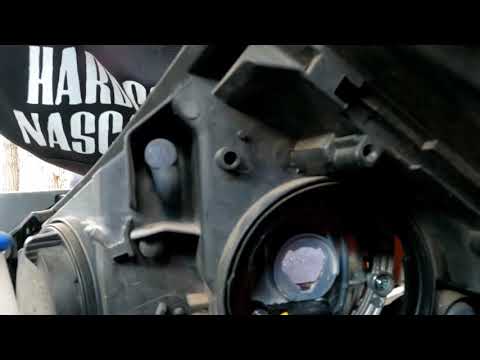 2013 Kia Rio headlight bulb replacement