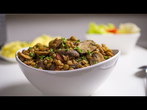 Spanish Recipe: Lentils with Mushrooms - Lentejas con Champiñones