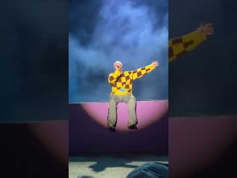 2022.10.10 Lauv - Lonely Eyes LIVE @ SLSL In KOREA