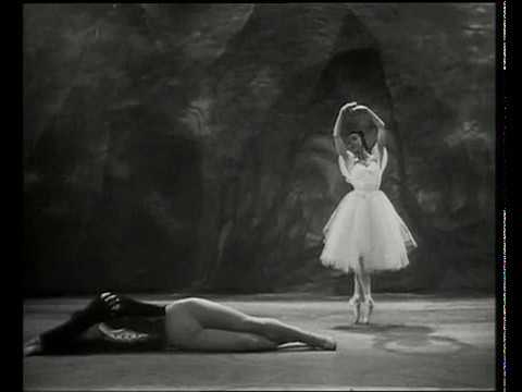 Rare Nureyev & Fonteyn dancing Pas de Deux from Giselle act 2