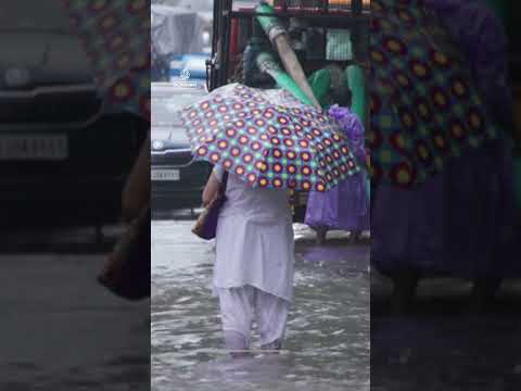 Heavy rain floods Mumbai during intense monsoon spell | AJ #shorts