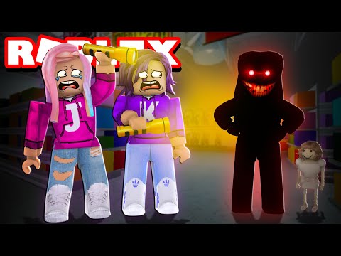Can We Escape Evelyn?! | Roblox: Evelyn (Holiday Event)