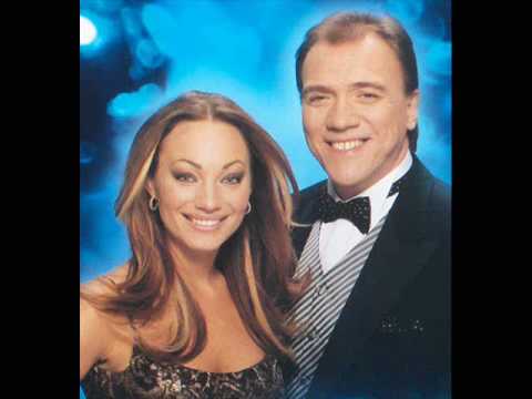 Charlotte Perrelli & Christer Sjögren - Julen Är Här