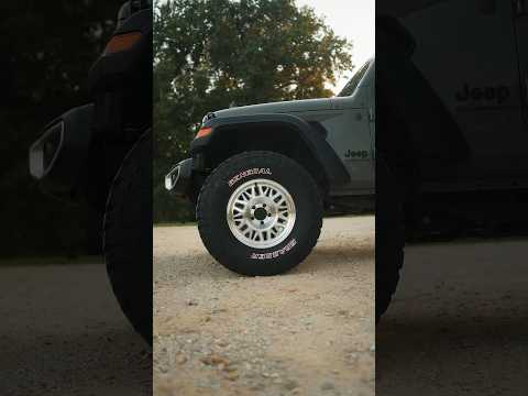 I’ve been diggin this Ryno Raceline wheel and General Grabber X3 combo 😍