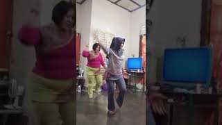 Download lagu Goyang mace suku mp3