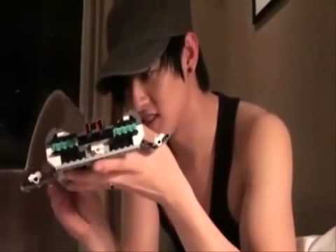 U-KISS (유키스) self cam playing