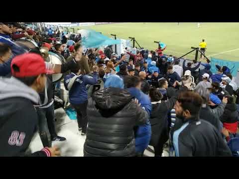 "Yo paro en una banda (Cerro - Wanderers) sudamericana 2019" Barra: Los Villeros • Club: Cerro • País: Uruguay