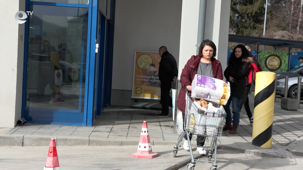В Смолян нямаше отлив на клиенти в големите вериги магазини
