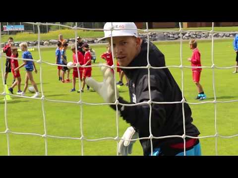 Kids(e)motion Fußballnachmittag mit Stefan Kraft, Michael Hayböck, Mario Seidl und der JaR Family