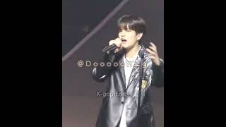 Seungmin getting emotional while singing lonely st #shorts #straykids #seungmin