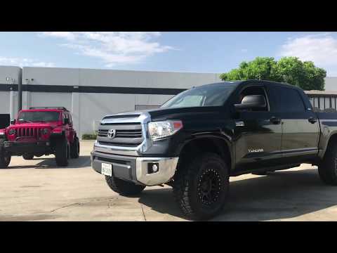 Toyota Tundra Fox Coilovers on 17” Method MR312 Wheels and 35” Toyo Open Country RT Tires