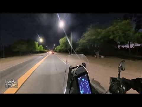 Mendoza nocturna en el Parque Gral. San Martín: San Francisco de Asís sobre dos ruedas.