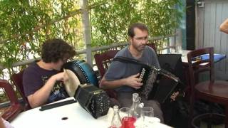 preview picture of video 'Fête de l'accordéon. Luzy 2011'