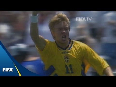 Free-scoring Swedes thrill USA 94 | FIFA World Cup