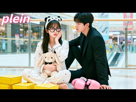 PDG qui jure de ne jamais se marier est obsédé par villageoise devant lui,il ne peut plus sen passer