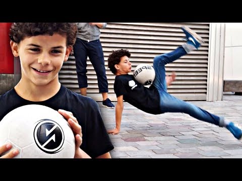 CET ENFANT A BEAUCOUP DE TALENT!