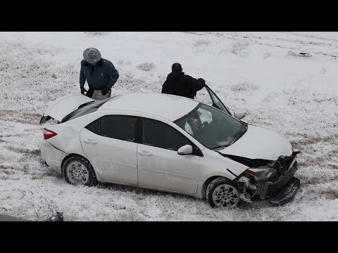 02/08/2021 - SUV Spins Out - Wrecks - Dangerous Travel - Wichita, Kansas