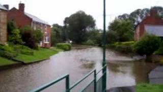 preview picture of video 'Southam Floods 2007 Part 4'