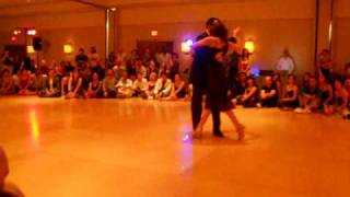 1.-Esteban Moreno/Claudia Codega