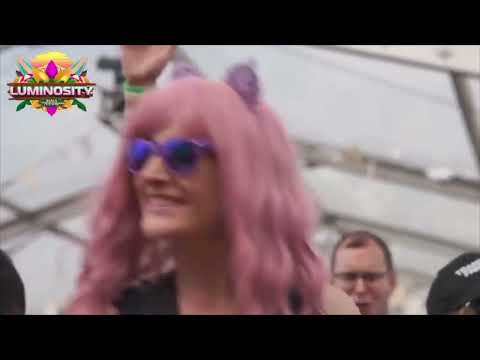 Roger Shah pres.Sunlounger ft. Inger Hansen - Breaking Waves (Uplifting Trance)