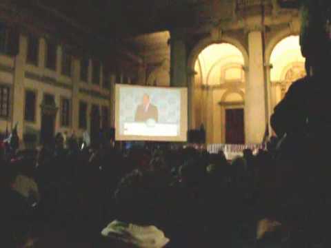 Raiperunanotte - inizio, maxischermo a Milano