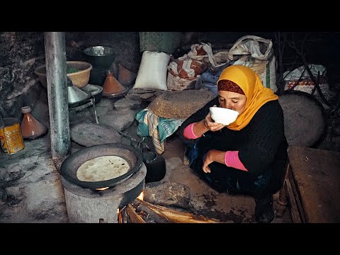 Deep into the Atlas Mountain 🇲🇦 Moroccan Village Food