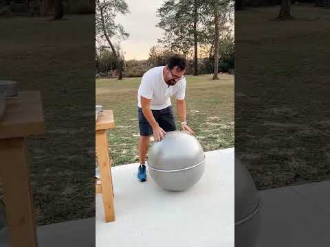 How to make a jumbo jingle bell #jinglebells #shorts #howto #christmas #diy #diycrafts #howtomake