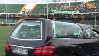 l-ultimo-saluto-della-curva-sud-a-francesco-padiglione