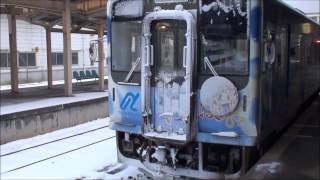 のと鉄道 NT200「花咲くいろは」穴水駅発車 七尾駅行き