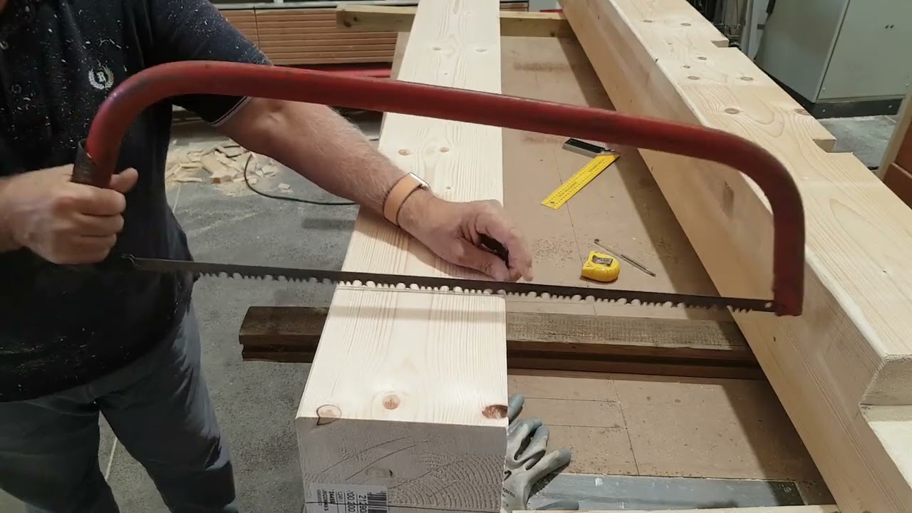 FARE INCASTRO trave tettoia