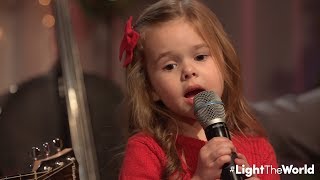 Viral Father-Daughter Duo Performs &#39;Let There Be Peace on Earth&#39;
