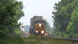 preview picture of video 'Train Vs: Truck!!! (05/22/2011) UP IHOYC-22'