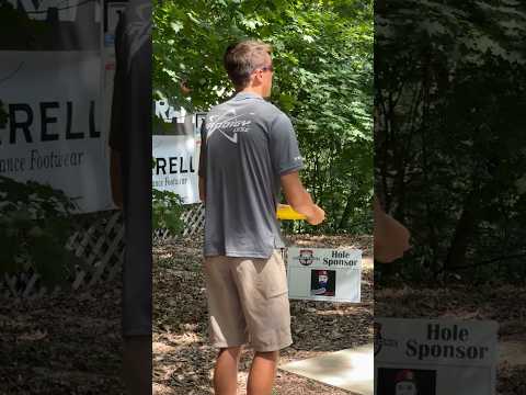 Aiden Scott off the tee on hole 1 #golf #dgpt #discgolf #sport #frisbeesport #pdga #frisbeegolf
