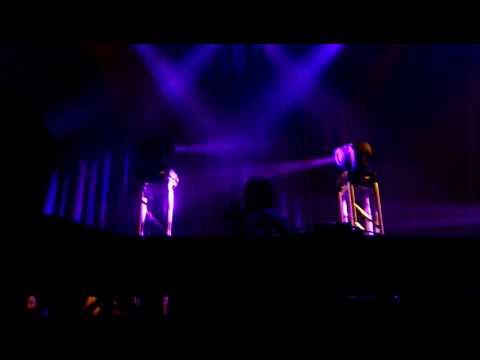 Cosmic Gate: Right Back [Live in Edmonton 2010]