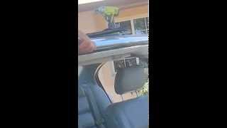 Removing Old Sealant of Windshield