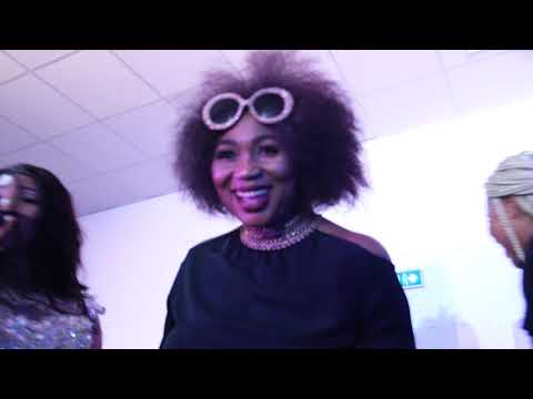 DEDICACE DE GBESSA FANTA A PARIS